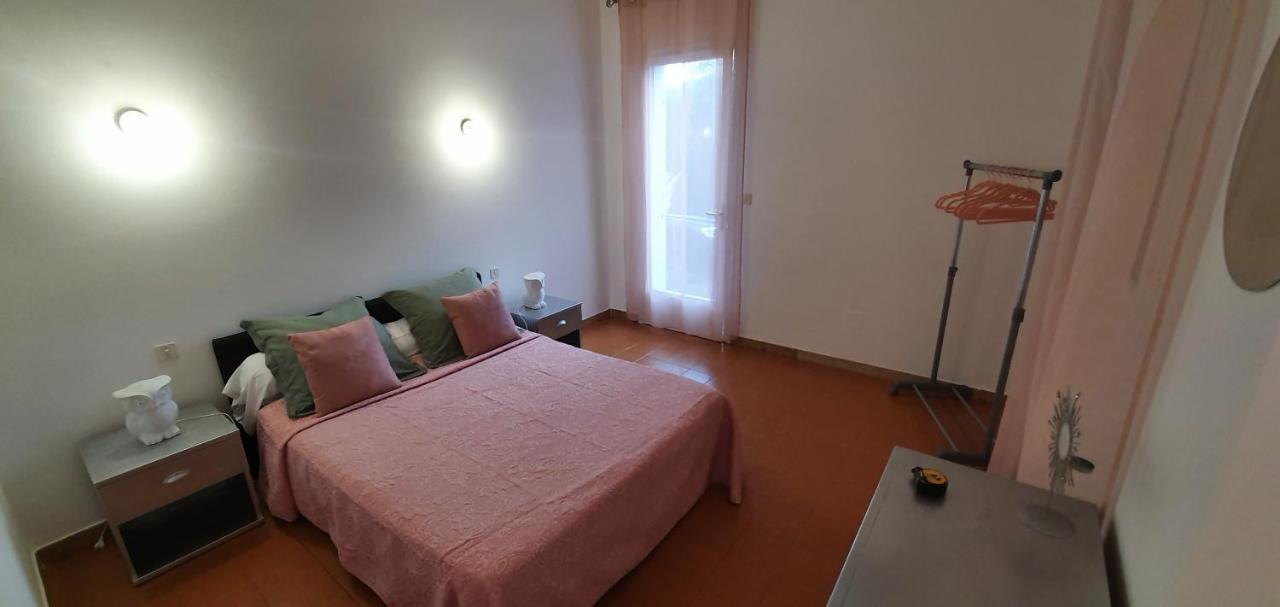 Bed and Breakfast Chez Isabelle Luri Exterior foto