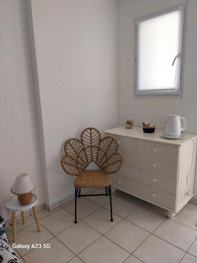 Bed and Breakfast Chez Isabelle Luri Exterior foto